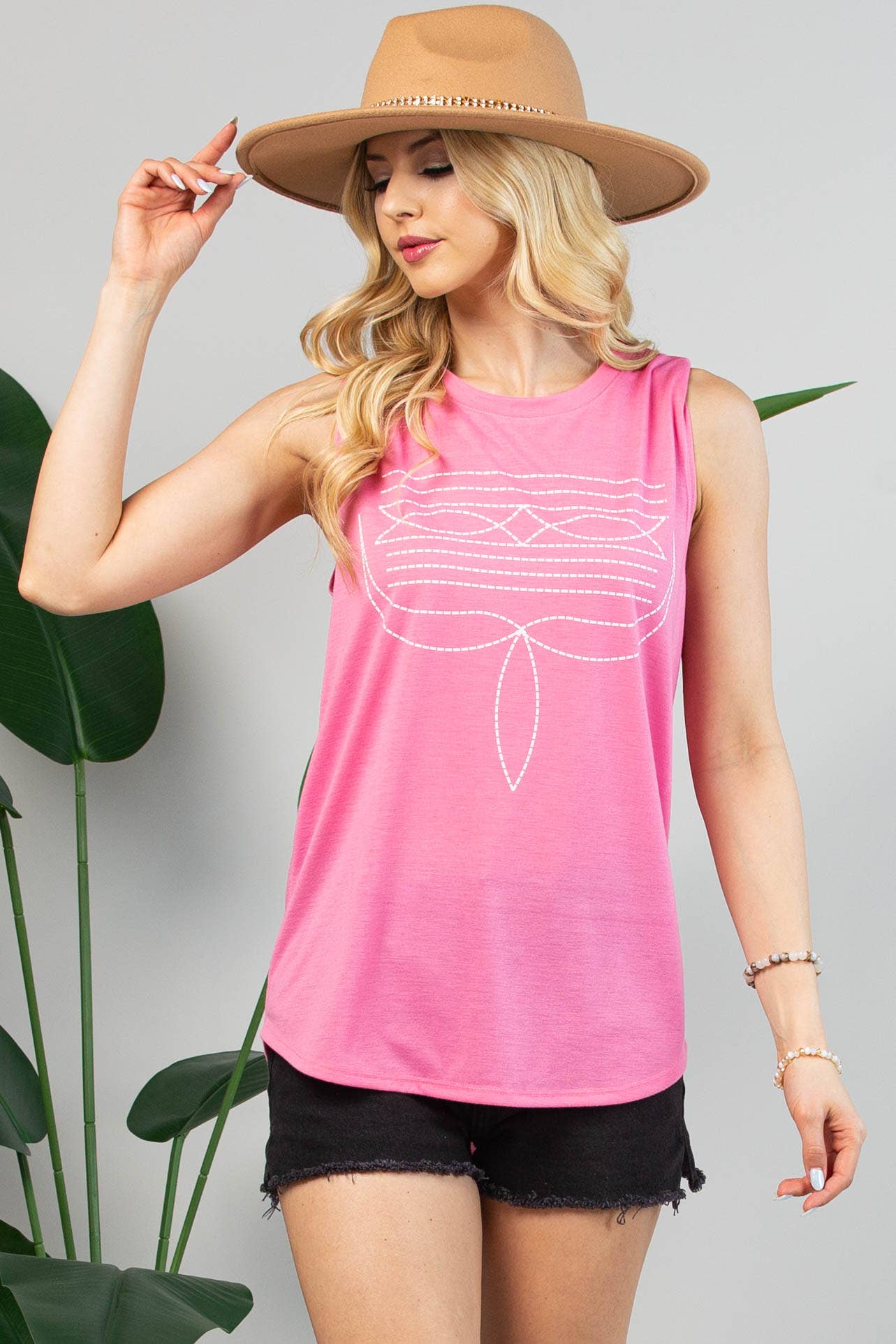 AV079-KRISTEN BOOT STITCH VINYL GRAPHIC SLEEVELESS TOP